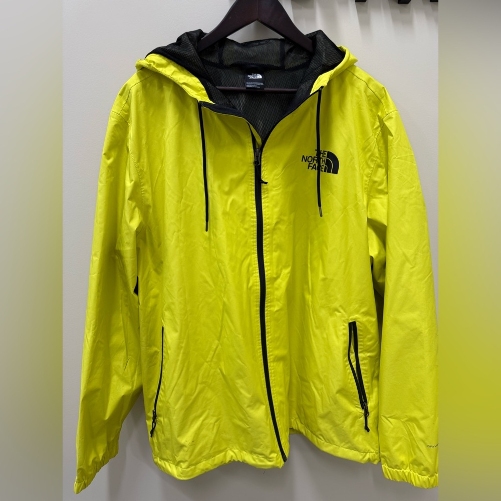 The North Face yellow jacket - great condition. Men’s XXL Women’s XXXL
